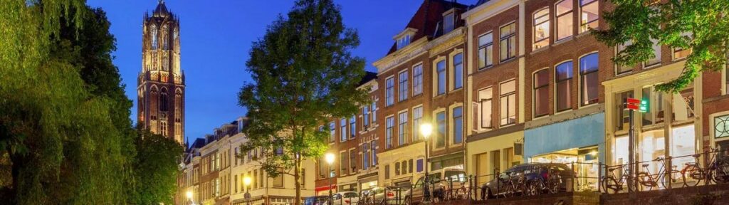 De huidige afbeelding heeft geen alternatieve tekst. De bestandsnaam is: utrecht-1250x488-1.jpg